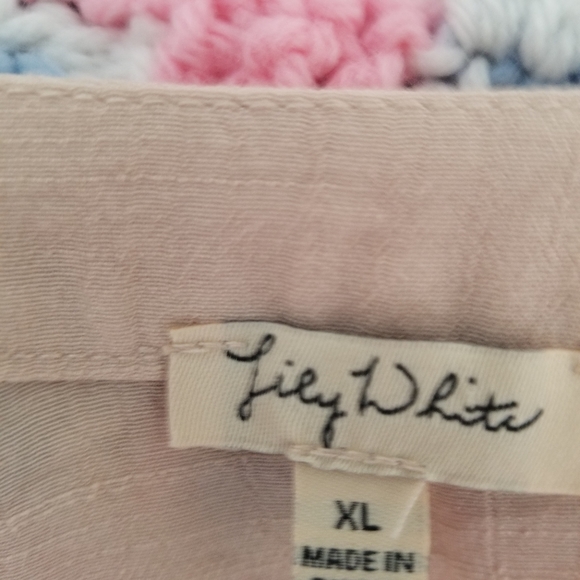NWOT/Lily White Blouse - Picture 4 of 4